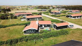 Spacious and well furnished pool house - SJ170